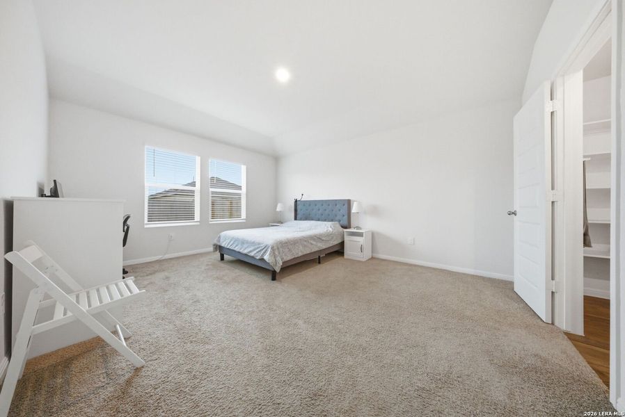 Furnished interior view inside a new home in Heather Glen, New Braunfels (Image 23). Furnished interior view inside a new home in Heather Glen, New Braunfels (Image 23).