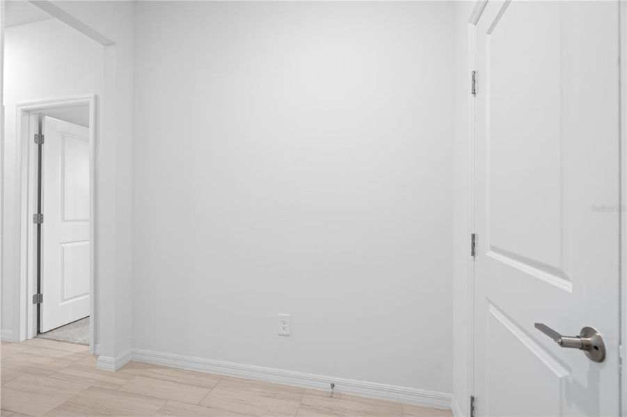 Spacious, unfurnished interior of a new home in Angeline, Land O' Lakes (Image 20).