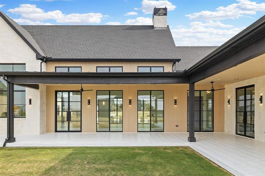 Exterior details and patio area of a home in , Gunter (Image 4).