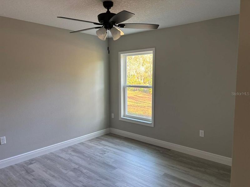 Spacious, unfurnished interior of a new home in , Dunnellon (Image 11).
