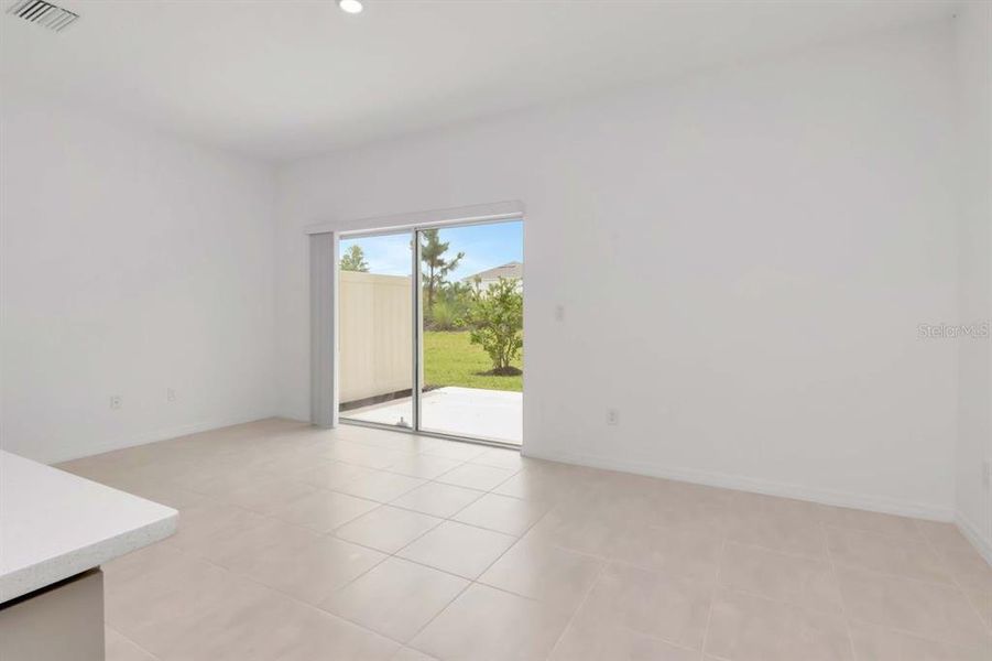Spacious, unfurnished interior of a new home in , Wesley Chapel (Image 21).