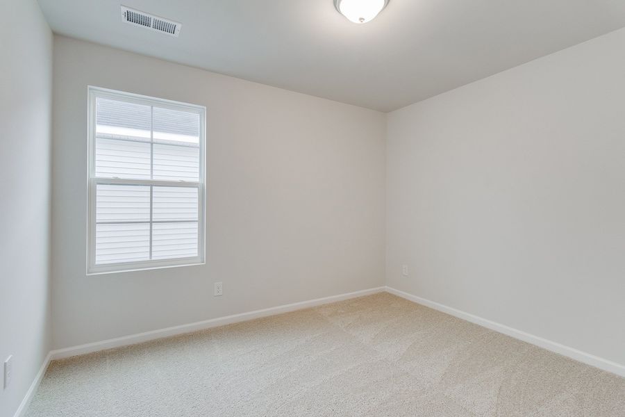 Spacious, unfurnished interior of a new home in Winston Point, Gilbert (Image 26).