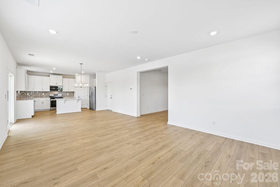 Spacious, unfurnished interior of a new home in Bella Vista Heritage, Denver (Image 35).