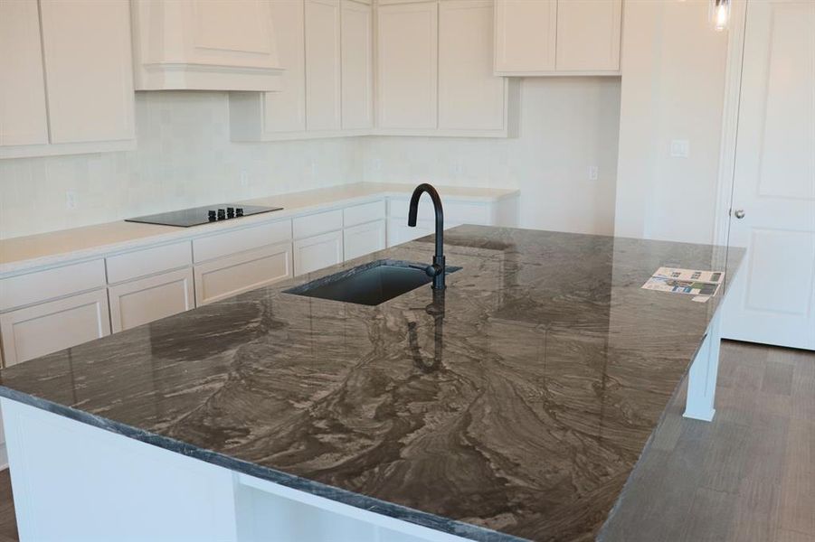 Close-up of interior finishes inside a home in Bull Hide Estates, Hewitt (Image 9).