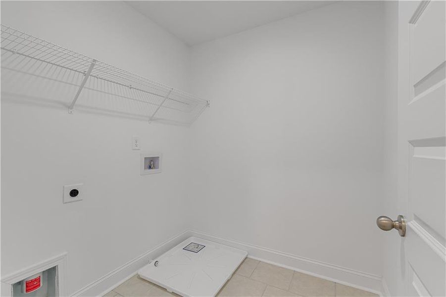 Spacious, unfurnished interior of a new home in Highland Park, Stonecrest (Image 16).