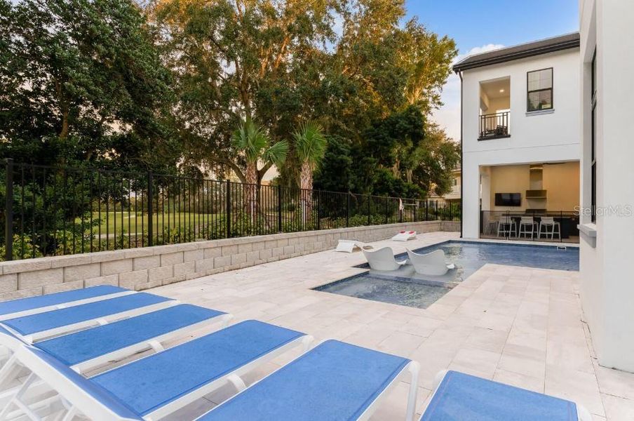 Exterior details and patio area of a home in , Reunion (Image 23).