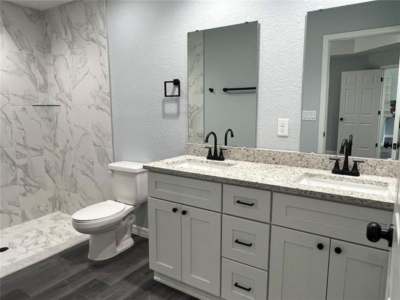 Furnished interior view inside a new home in , Dunnellon (Image 7).