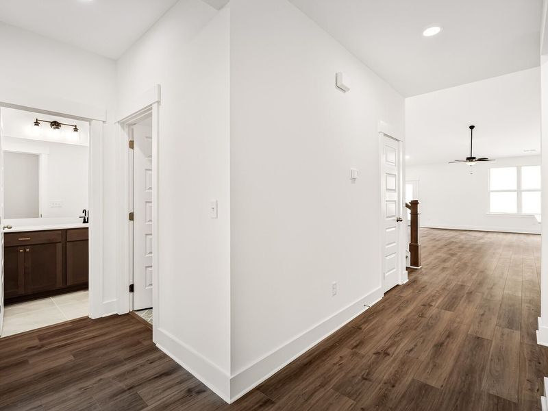 Spacious, unfurnished interior of a new home in Woods Crossing, Gallatin (Image 23).