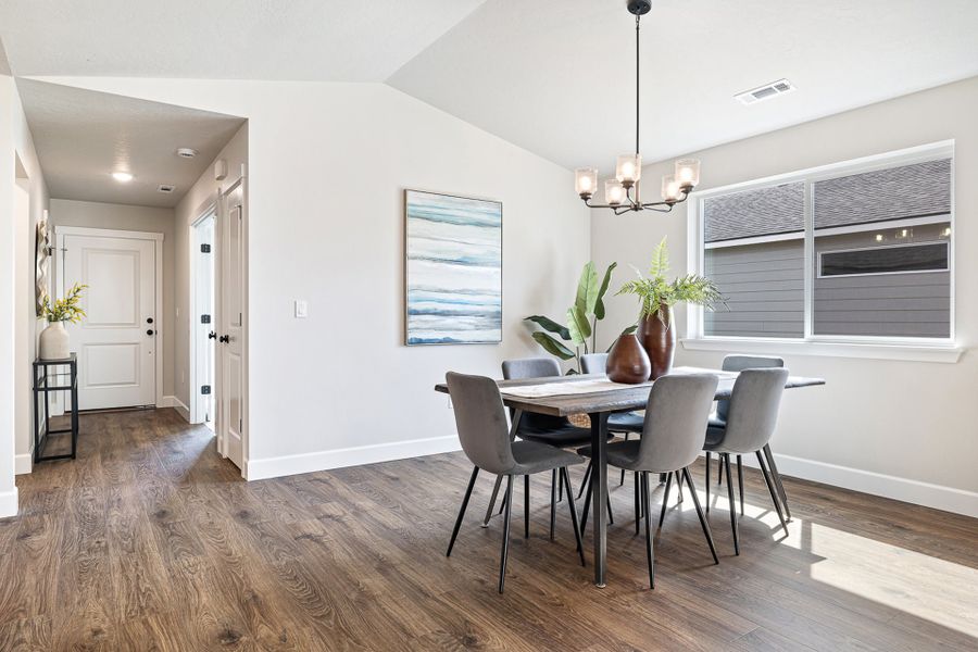 Representative furnished interior of a home built from the McKenzie by MonteVista Homes in Feather Ridge, Redmond (Image 10). Representative furnished interior of a home built from the McKenzie by MonteVista Homes in Feather Ridge, Redmond (Image 10).