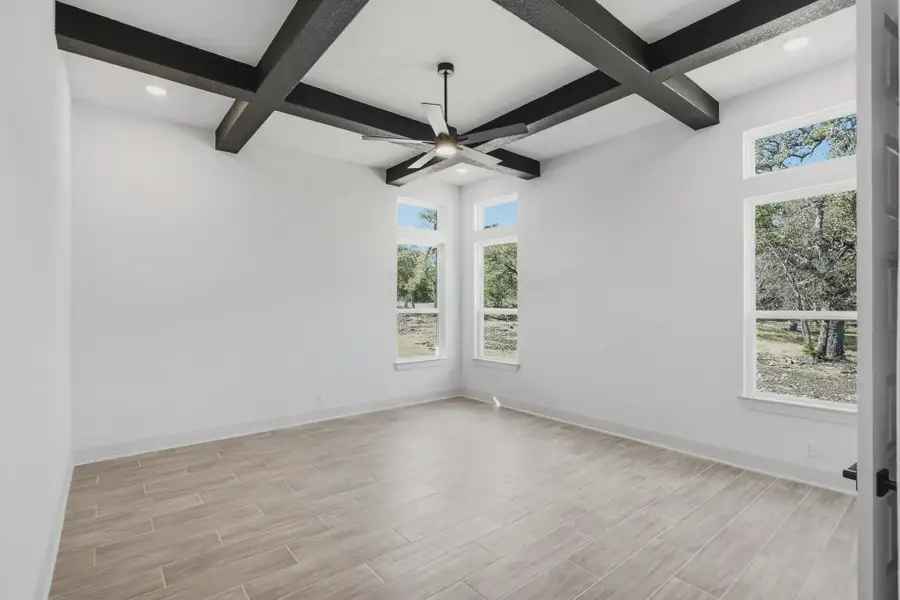 Spacious, unfurnished interior of a new home in Heimer Estates at Garden Ridge, San Antonio (Image 11).