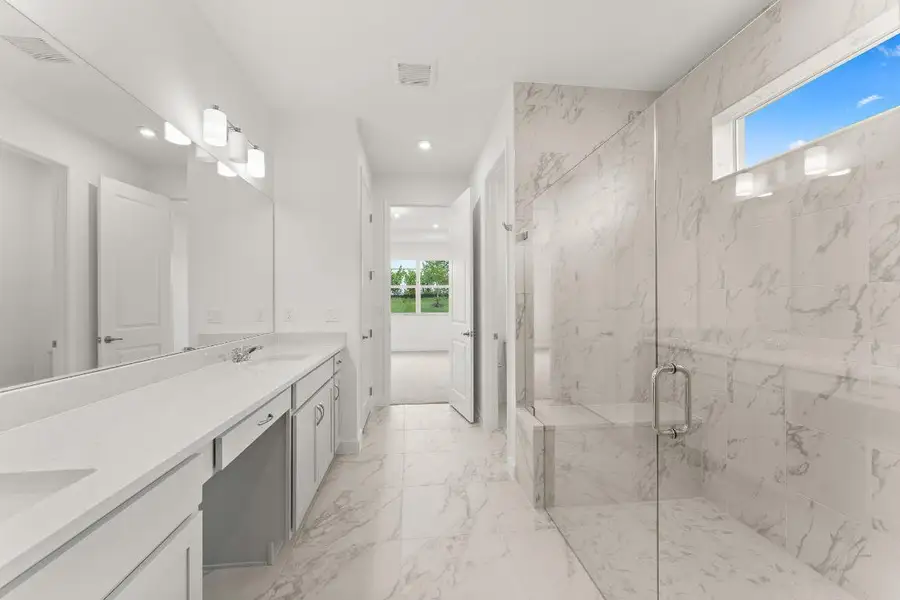 US_SEF_HAVEN_LOT 335_owners bath 2