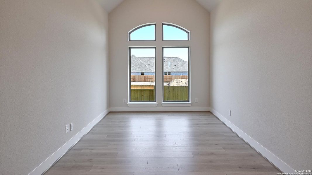 Spacious, unfurnished interior of a new home in Cibolo Valley Heights 65', Cibolo (Image 25).