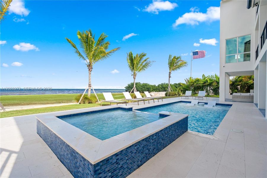 Exterior details and patio area of a home in , Marathon (Image 3).