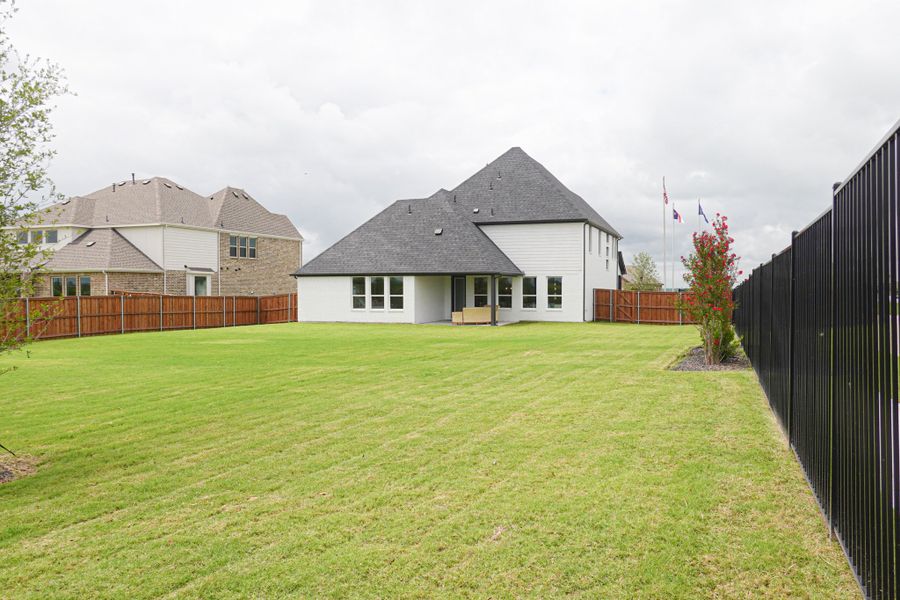 Representative exterior details of a home built from the The Lilac by Lillian Custom Homes in Polo Ridge, Heath (Image 3).
