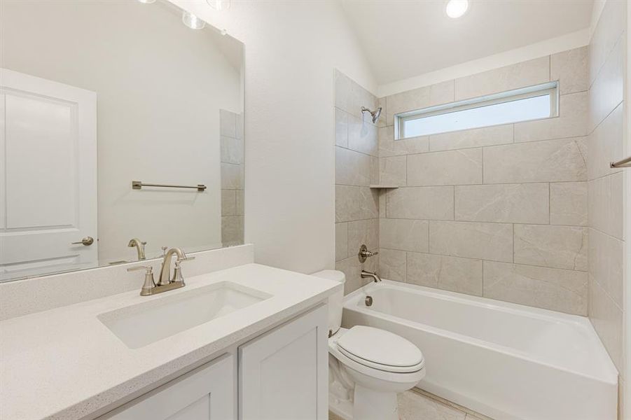 Furnished interior view inside a new home in ArrowBrooke Classic 50, Aubrey (Image 15).