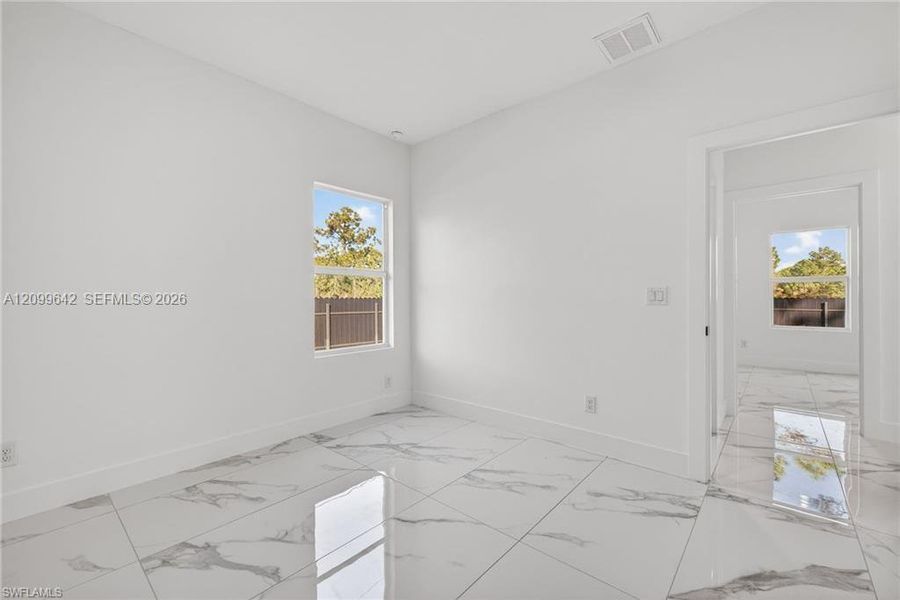 Spacious, unfurnished interior of a new home in , Lehigh Acres (Image 31).
