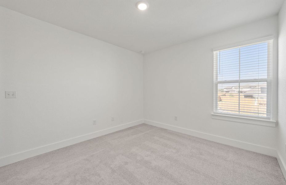 Spacious, unfurnished interior of a new home in Crosswinds, Kyle (Image 30).