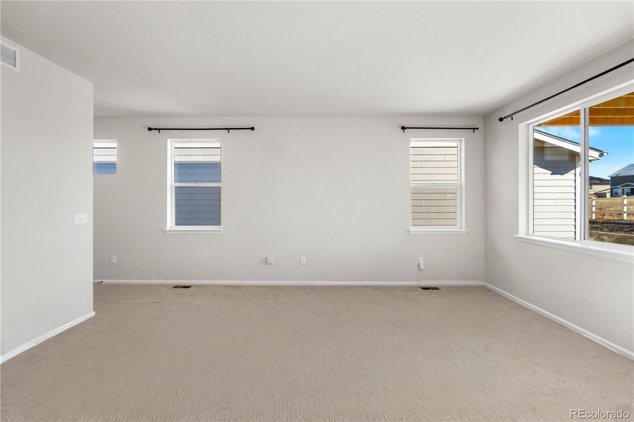 Spacious, unfurnished interior of a new home in , Castle Rock (Image 16).