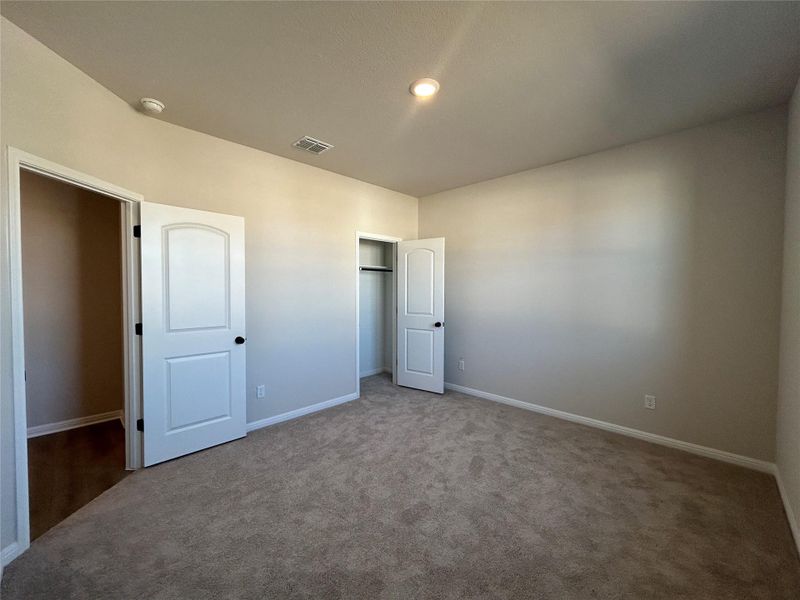 Spacious, unfurnished interior of a new home in Willow Springs, Buda (Image 27). Spacious, unfurnished interior of a new home in Willow Springs, Buda (Image 27).