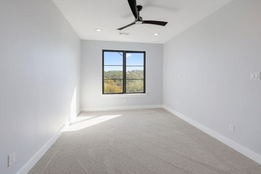 Spacious, unfurnished interior of a new home in , Austin (Image 27).