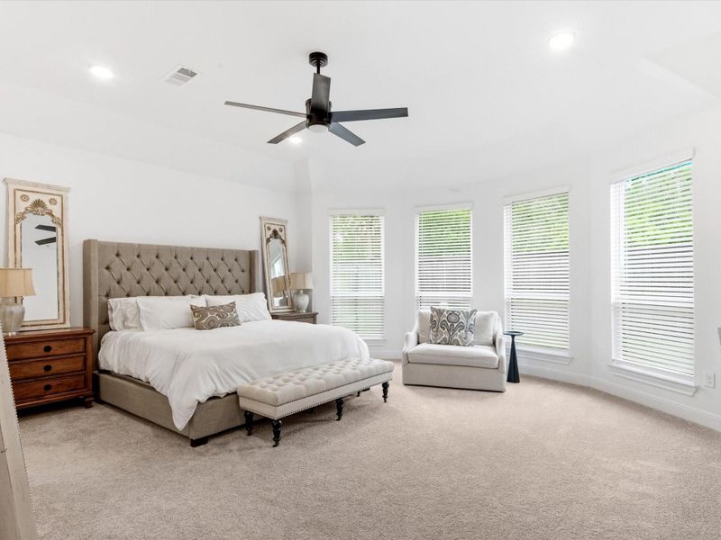 Furnished interior view inside a new home in Ellerden, Tomball (Image 25).