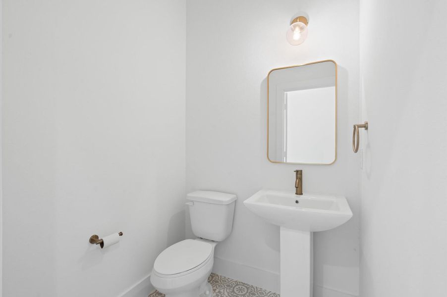 Furnished interior view inside a new home in , Houston (Image 7).