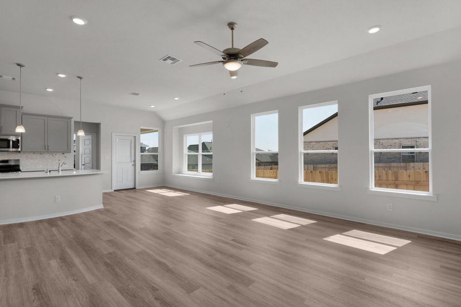 Spacious, unfurnished interior of a new home in Nolina, Georgetown (Image 20).