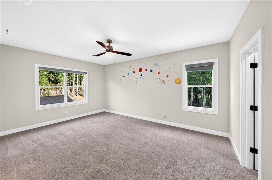Spacious, unfurnished interior of a new home in , Bishop (Image 68).