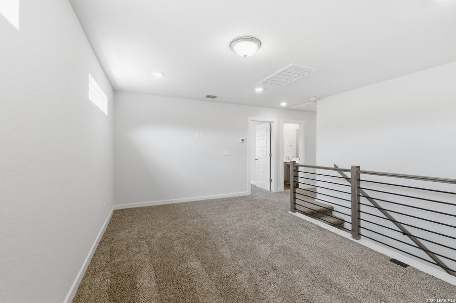 Spacious, unfurnished interior of a new home in , San Antonio (Image 7).