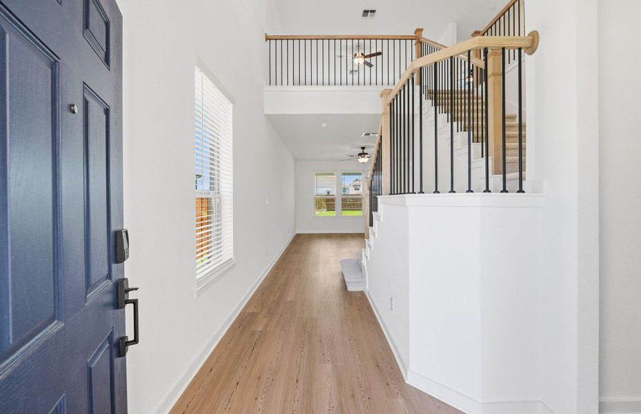 Spacious, unfurnished interior of a new home in Santa Rita Ranch, Liberty Hill (Image 20).