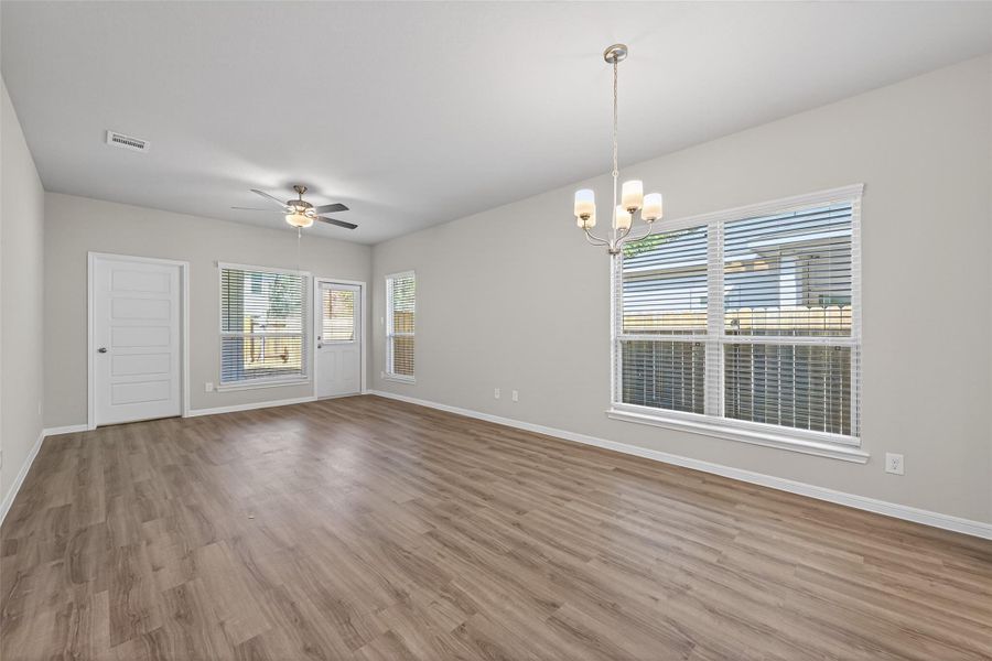 Spacious, unfurnished interior of a new home in Woodland Lakes, Houston (Image 32).