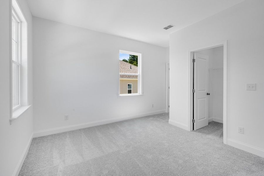 Spacious, unfurnished interior of a new home in Nichols Farm, Dacula (Image 19).