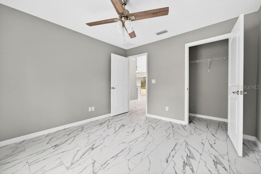 Spacious, unfurnished interior of a new home in , Ocklawaha (Image 31).