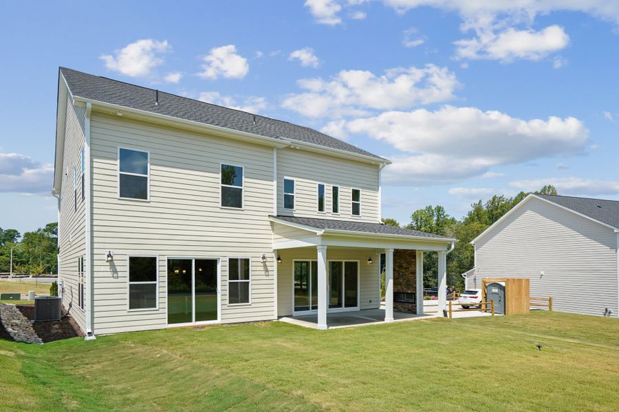 Representative exterior details of a home built from the Jordan by Caruso Homes in Blue Run, Raleigh (Image 4). Representative exterior details of a home built from the Jordan by Caruso Homes in Blue Run, Raleigh (Image 4).