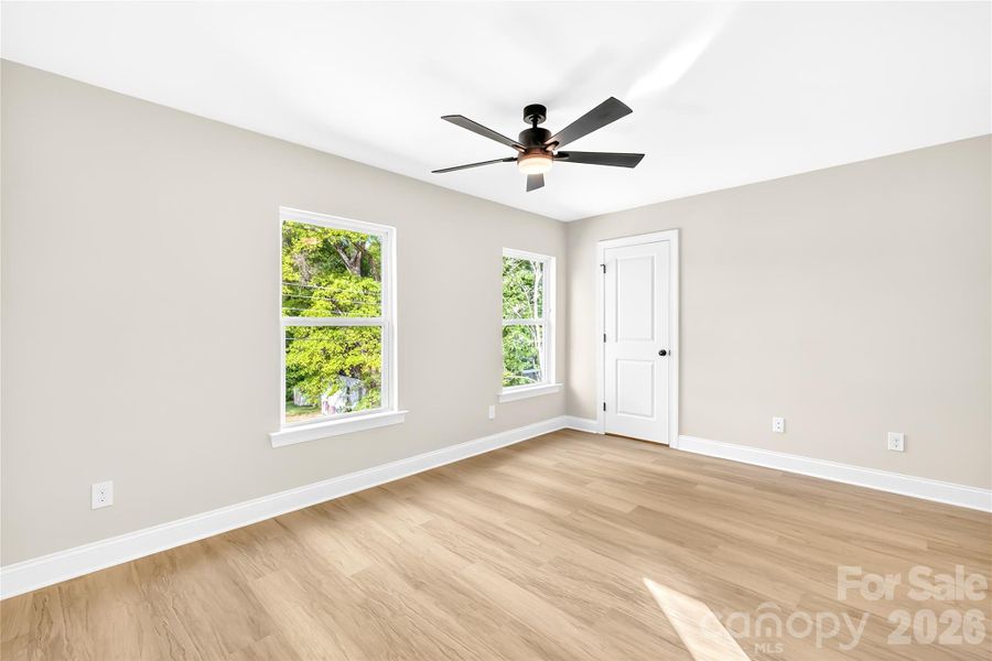 Spacious, unfurnished interior of a new home in , Kannapolis (Image 28).