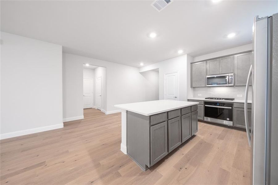 Furnished interior view inside a new home in Goodland: Overlook 60', Midlothian (Image 5).