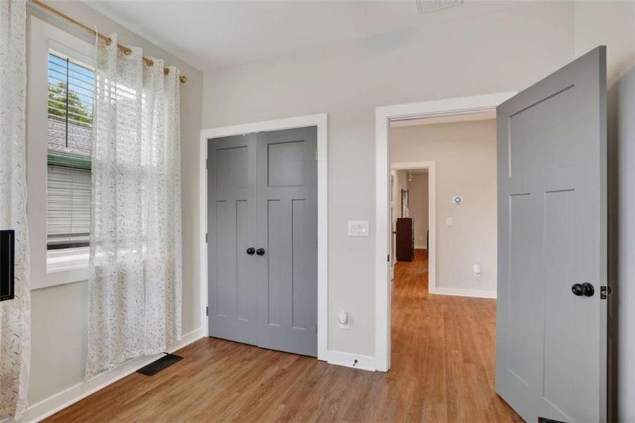 Spacious, unfurnished interior of a new home in , Atlanta (Image 23).