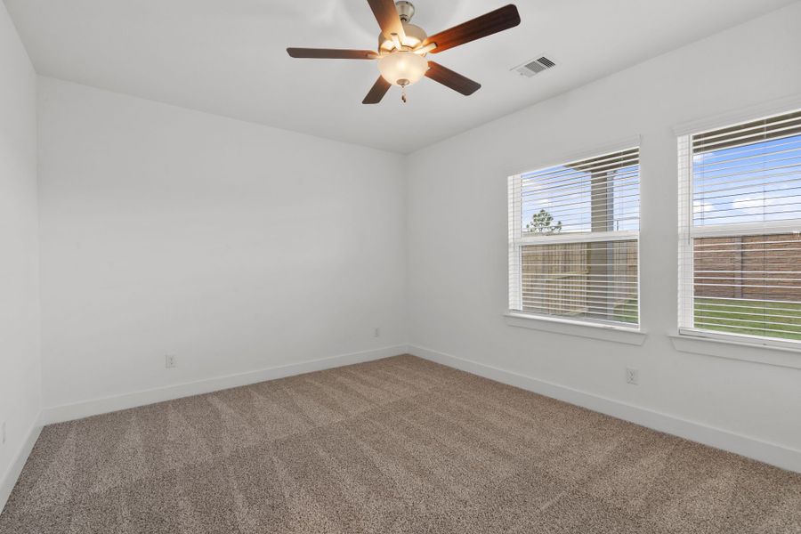 Spacious, unfurnished interior of a new home in Meridiana, Manvel (Image 15).