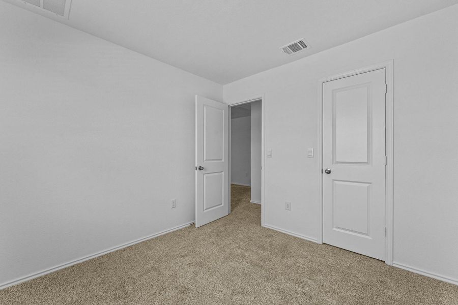 Spacious, unfurnished interior of a new home in Prairie Lakes, Buda (Image 26).