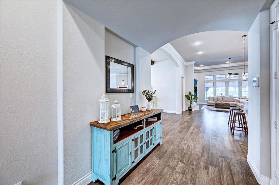 Furnished interior view inside a new home in Artavia 70′, Conroe (Image 32).