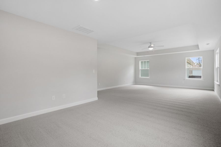 Spacious, unfurnished interior of a new home in Georgias Landing, Raleigh (Image 29).