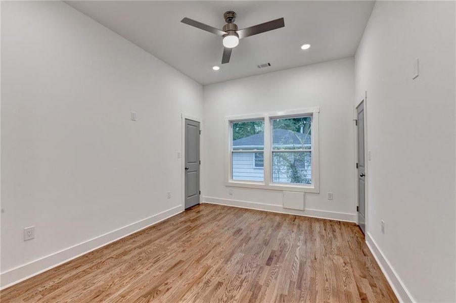 Spacious, unfurnished interior of a new home in , Atlanta (Image 21).