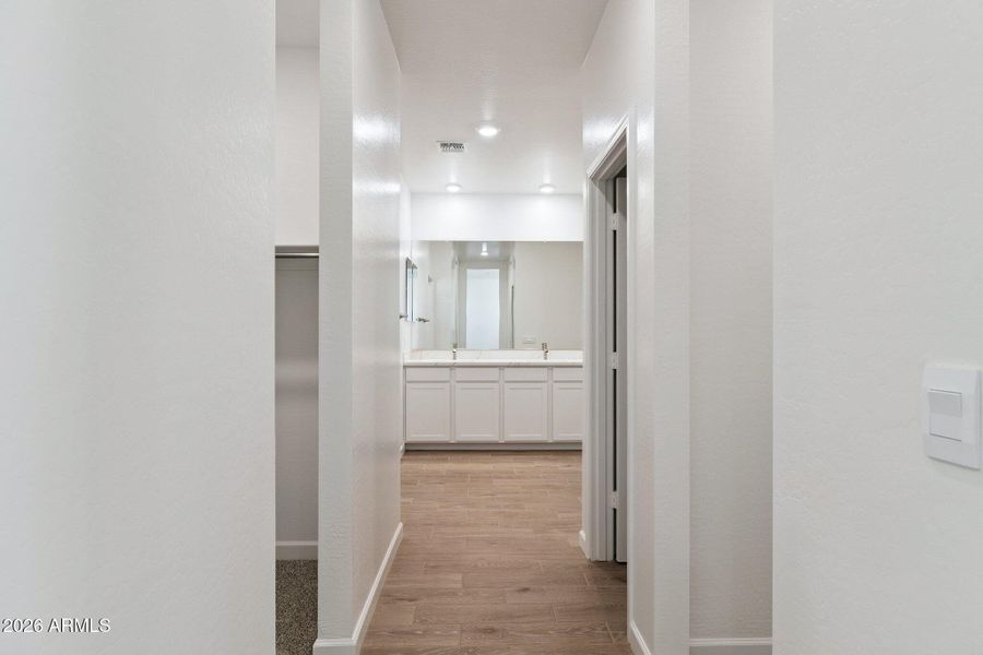 22-web-or-mls-24242-w-southgate-ave