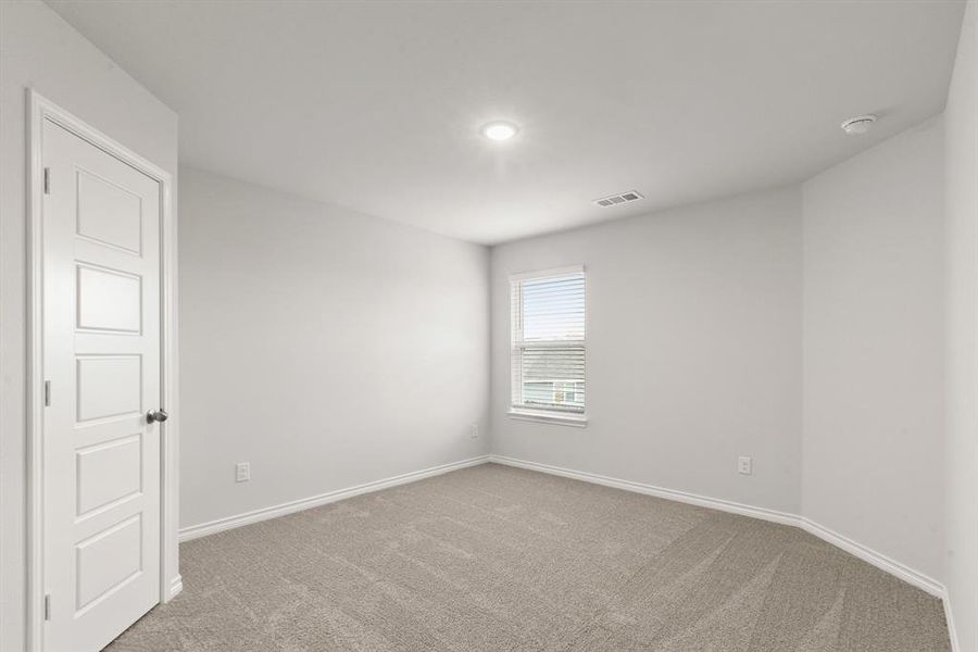Spacious, unfurnished interior of a new home in Deer Creek, Fort Worth (Image 19). Spacious, unfurnished interior of a new home in Deer Creek, Fort Worth (Image 19).