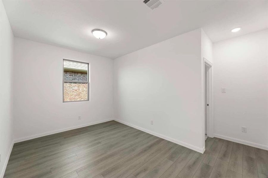 Spacious, unfurnished interior of a new home in Monticello Park, Princeton (Image 14). Spacious, unfurnished interior of a new home in Monticello Park, Princeton (Image 14).