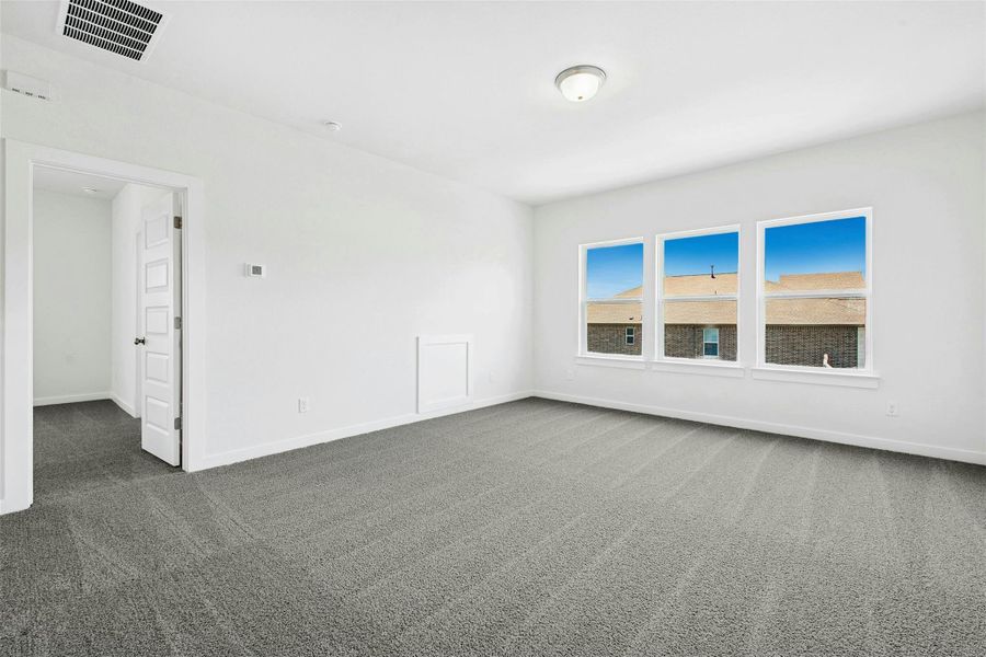 Spacious, unfurnished interior of a new home in The Colony, Bastrop (Image 27). Spacious, unfurnished interior of a new home in The Colony, Bastrop (Image 27).