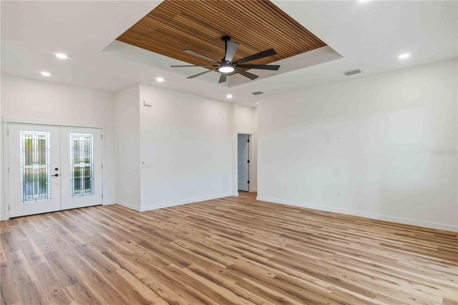 Spacious, unfurnished interior of a new home in , Punta Gorda (Image 27).