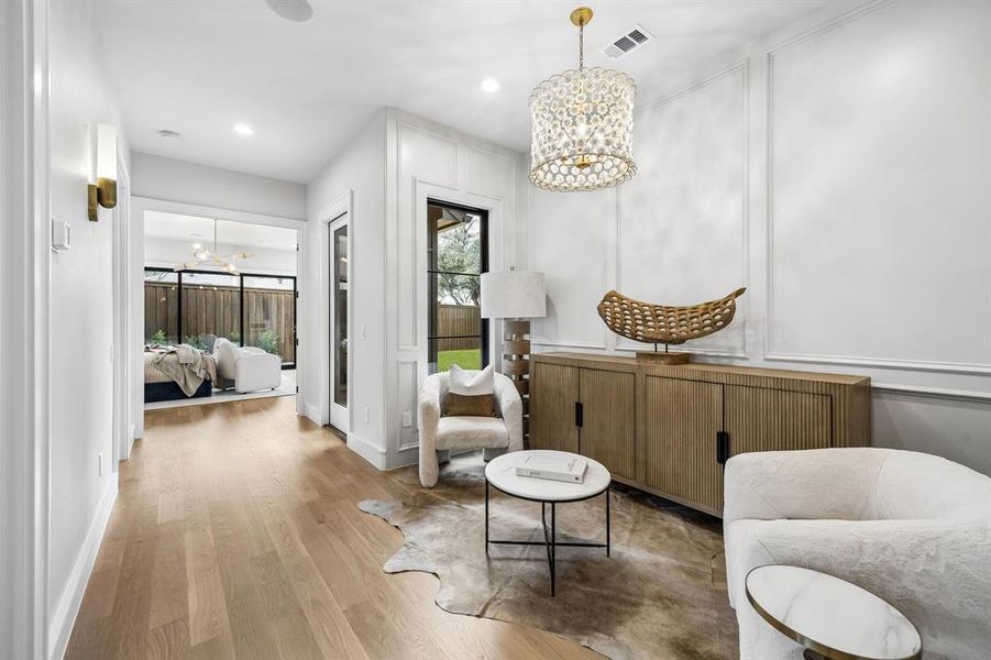 Furnished interior view inside a new home in , Dallas (Image 26). Furnished interior view inside a new home in , Dallas (Image 26).