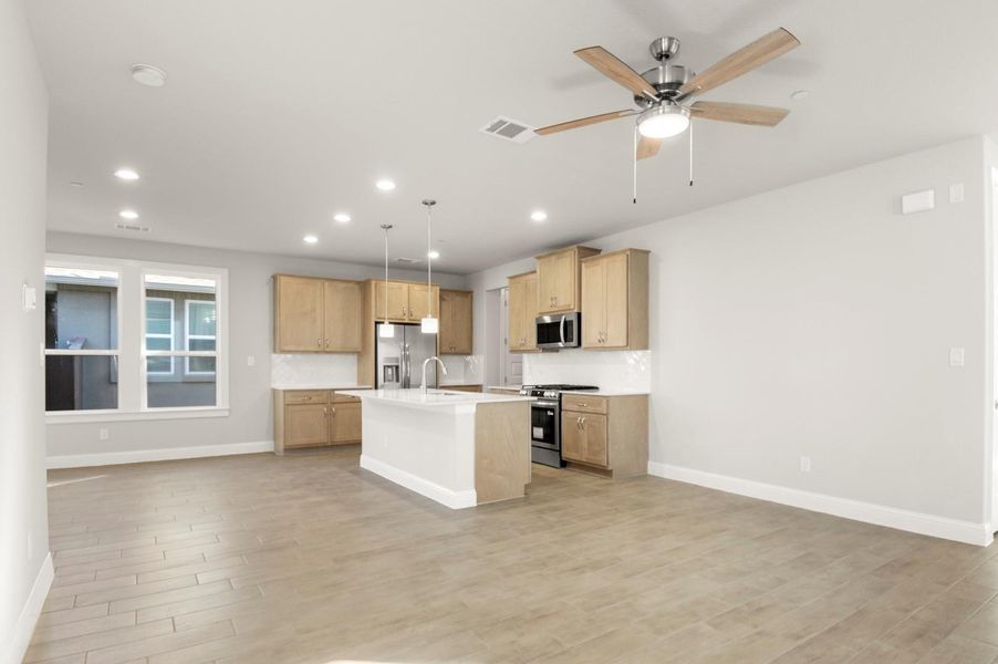 Spacious, unfurnished interior of a new home in Clear Creek, Round Rock (Image 16). Spacious, unfurnished interior of a new home in Clear Creek, Round Rock (Image 16).