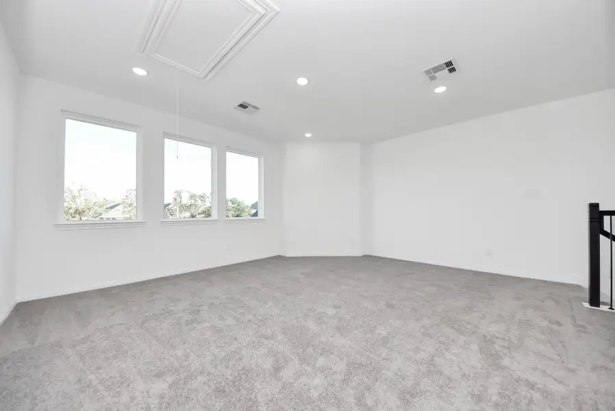 Spacious, unfurnished interior of a new home in Elyson, Katy (Image 38).